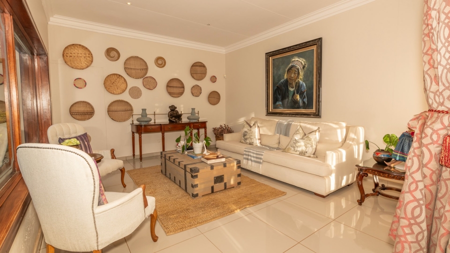 6 Bedroom Property for Sale in Wilkoppies North West